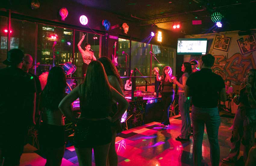 Cats Meow karaoke bar at the Gay 90s, photo 2